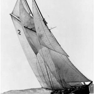 Bluenose in her first racing series, 1921 (copyright Knickles Studio)